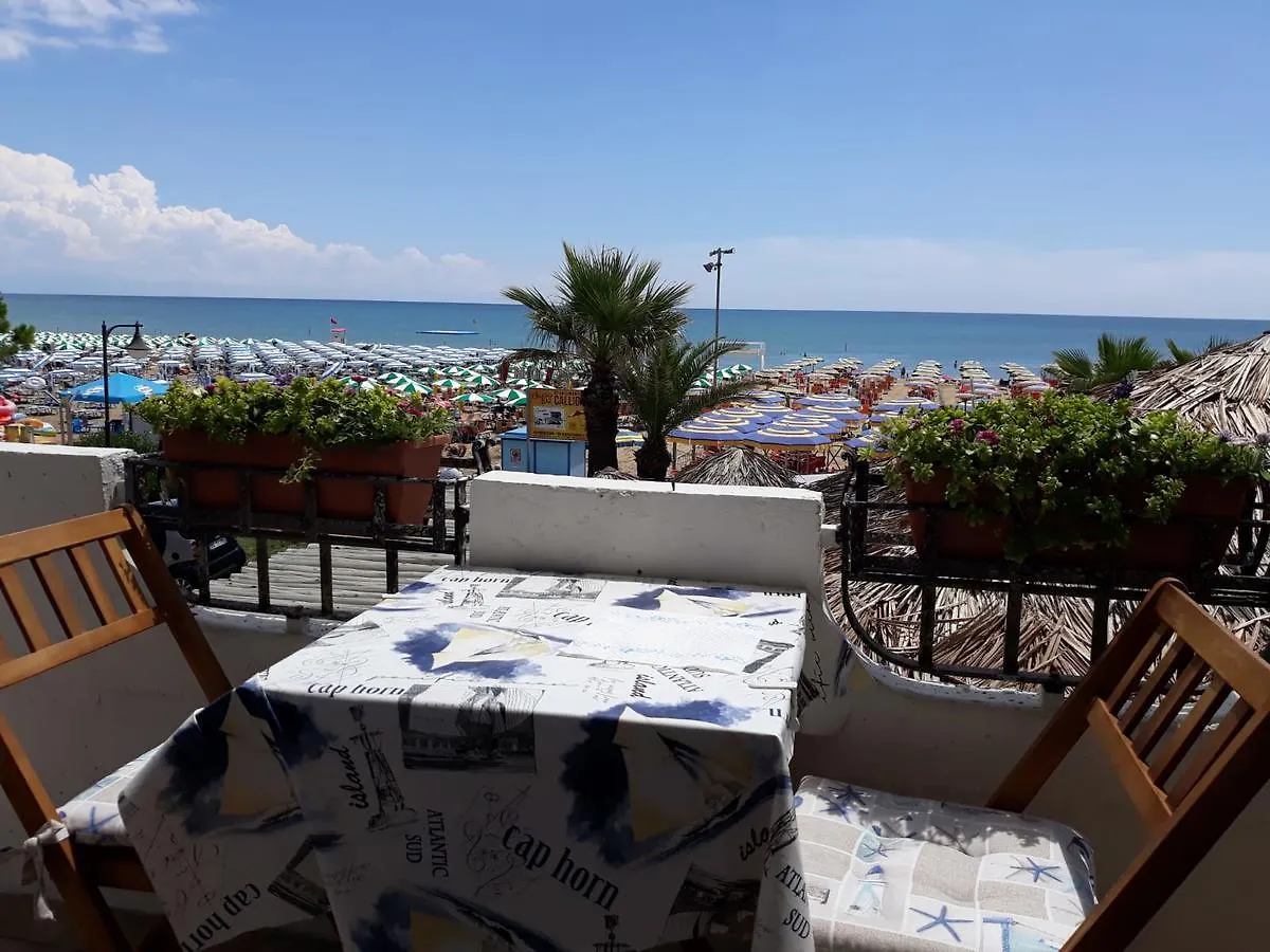 Appartamento Frontemare Azzurra Caorle